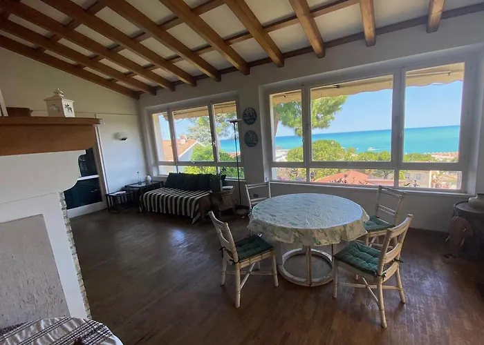 La Terrazza Del Conero Apartment *