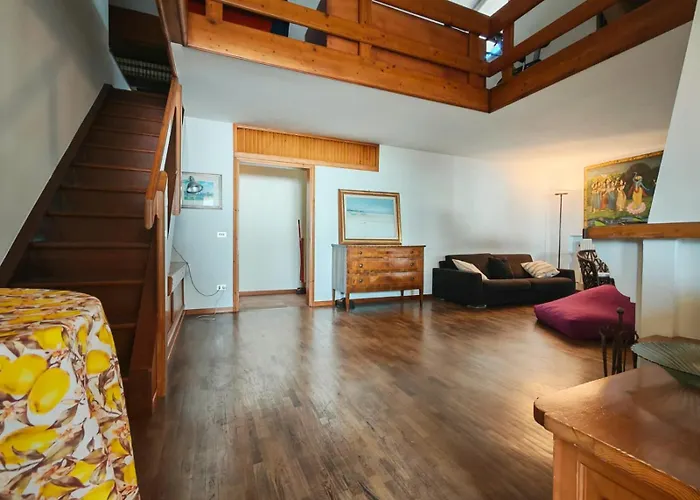 La Terrazza Del Conero Apartment *